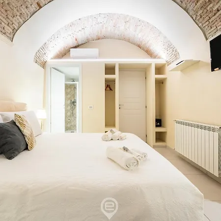 Amo Castle Guest house *
